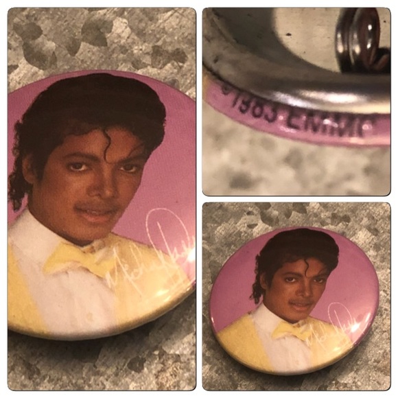 Vintage Jewelry - VINTAGE MICHAEL JACKSON 1983 EMMC PIN